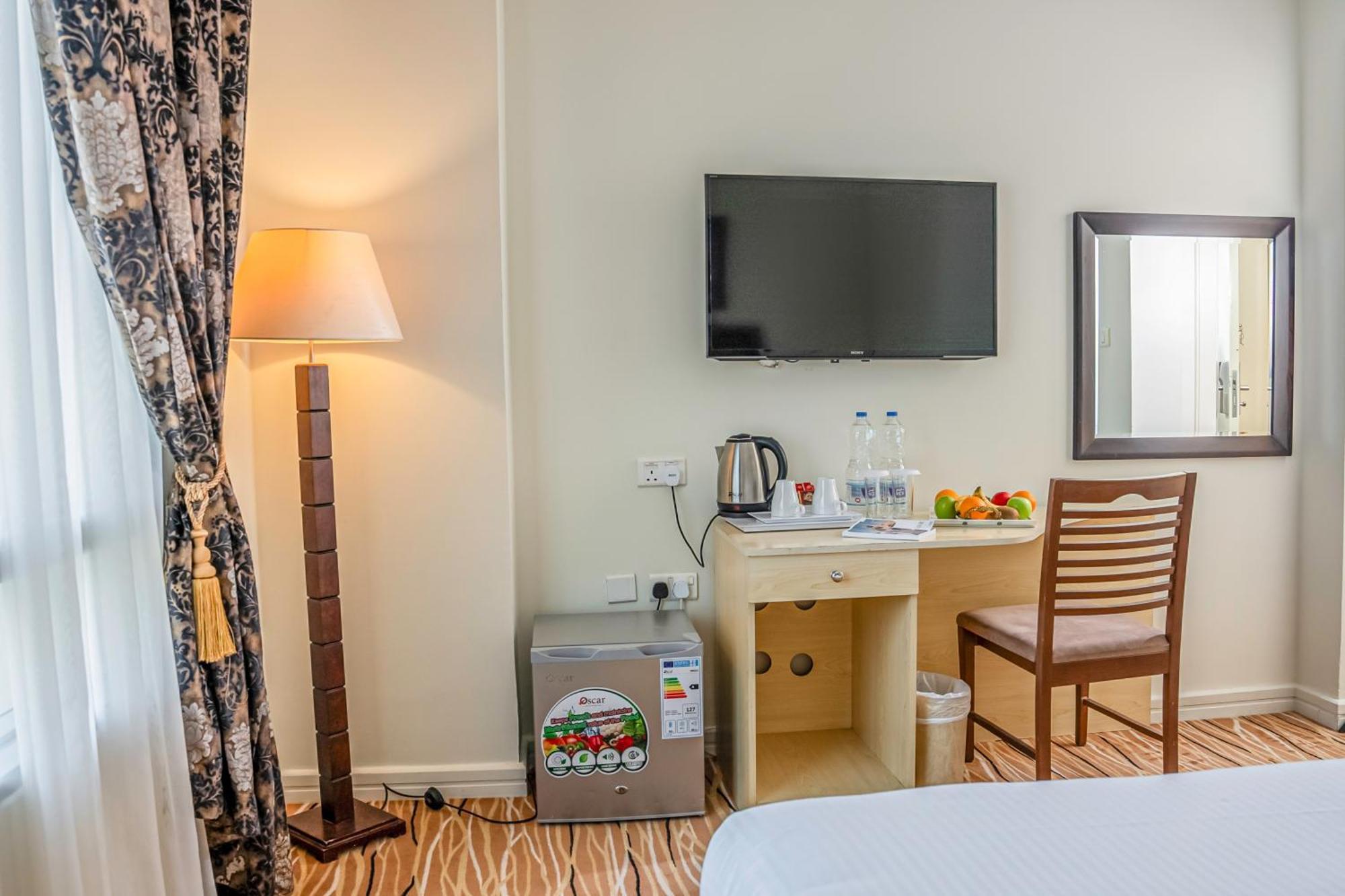 Plaza Hotel 4*