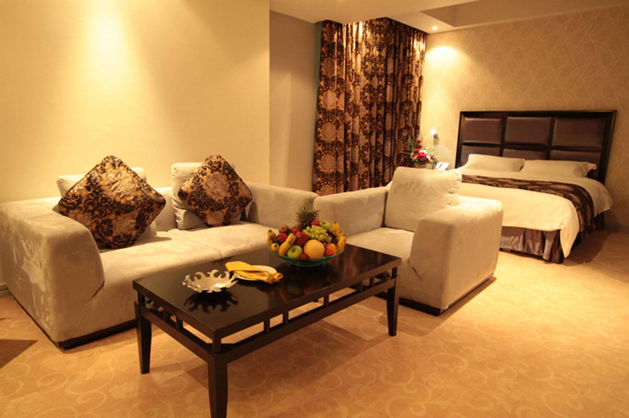 Hotel Plaza 4*